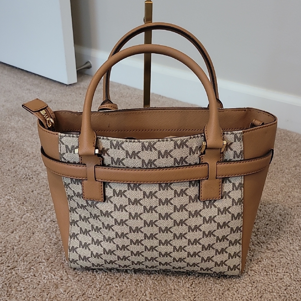 SOLD Michael Kors Hamilton Satchel/Bag/Purse Tan and Brown Satchel NWOT - Picture 3 of 15